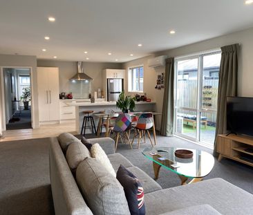 38 Robert Duncan Road, Belfast - Photo 2