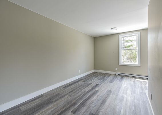 Orillia: 1 Bedroom Basement Apartment, Parkview Ave. - Photo 1