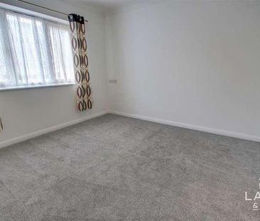 Old Road, Clacton-on-sea, CO15 - Photo 4