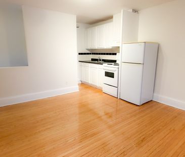 For Lease - 2469 Queen Street Unit# 4, Toronto, Ontario - Photo 6