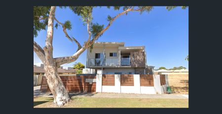 UNFURNISHED - Modern & Spacious 2x1 Apartment in Secure Complex - Photo 4