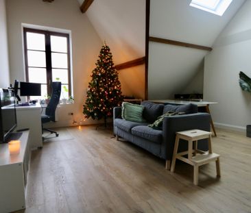 Een knus dakappartement met 1 slaapkamer op de Markt van Lokeren. - Photo 1