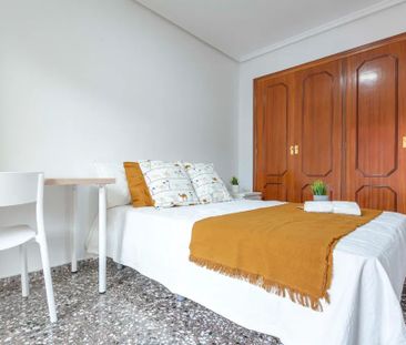 Calle Calvo Acacio, Valencia, Valencian Community 46017 - Photo 3