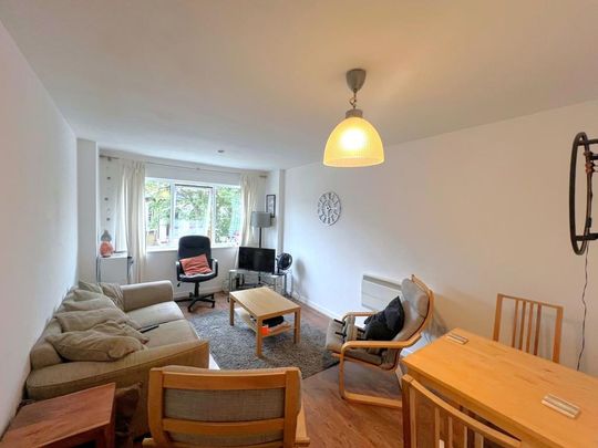 1 bedroom flat to rent - Photo 1