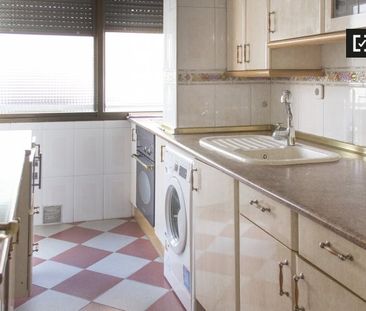 madrid, Community of Madrid 28025 - Photo 2