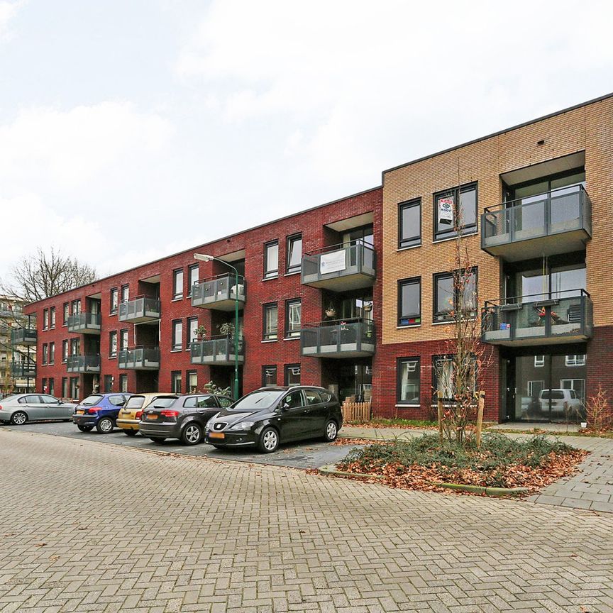 Te huur: Dorpsplein 1 - Foto 1