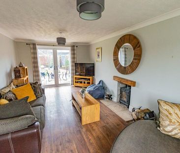 Wellington Close, Sleaford, NG34 - Photo 1