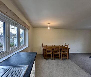 3 bedroom maisonette to rent - Photo 3