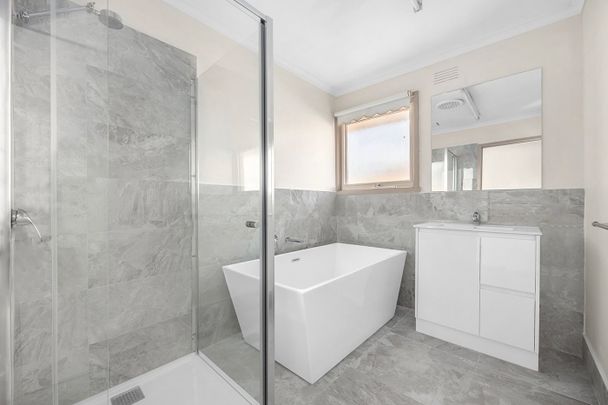 Bright and Spacious Family Home in a Sought-After Location - Photo 1