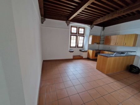 À louer – Duplex de 4.5 pièces en duplex dans le Château de Gléroles - Photo 3