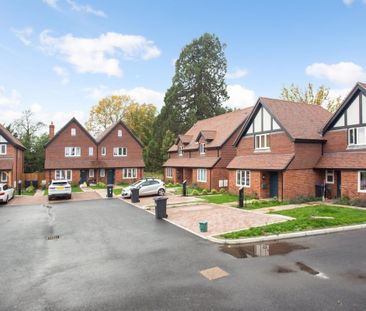 2 bedroom semi-detached house to rent - Photo 6