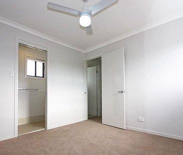 Stylish Townhouse in Central Chermside Location. - Photo 2