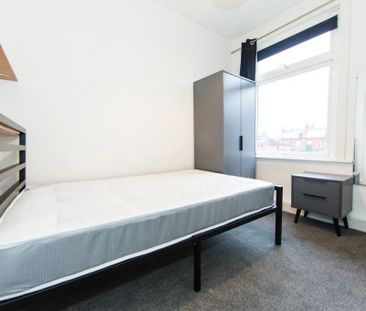 Wetherby Grove, Burley, Leeds - Photo 1