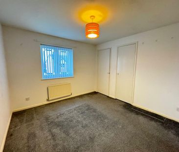 2 bedroom semi-detached house to rent - Photo 4