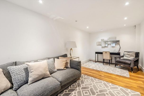 3 bedroom terraced house to rent - Photo 1