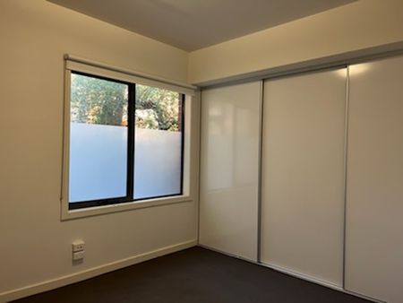 10/11 Irving Avenue PRAHRAN - Photo 2