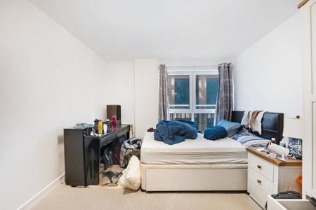 3 bedroom flat to rent - Photo 5