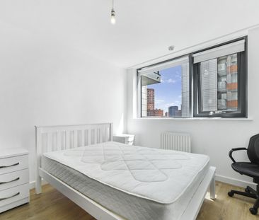 1 Bed Flat, Proton Tower, E14 - Photo 6