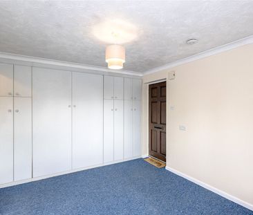 studio to rent Arragon Court, Waterlooville, Hampshire, PO7 - Photo 6