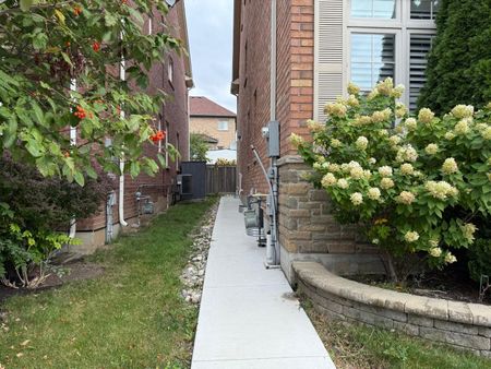 For Lease - 429 Stringer Circle, Milton, Ontario - Photo 4