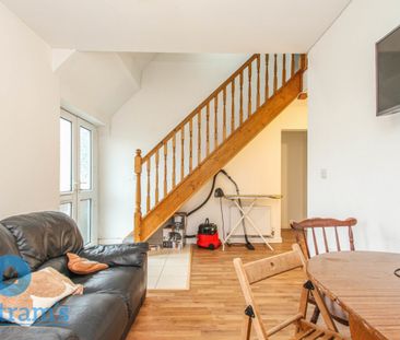 5 bed Detached House for Rent - Photo 3