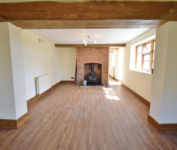 3 bedroom cottage to rent - Photo 2