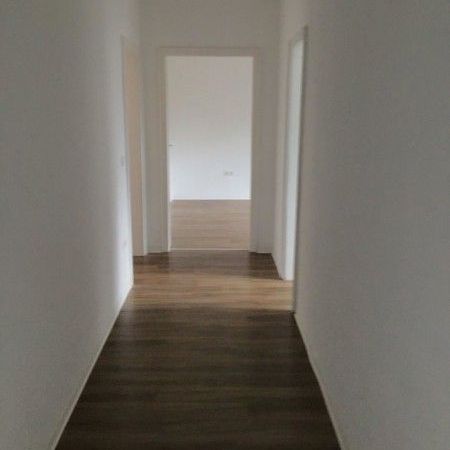 Sanierte und renovierte Wohnung mit Balkon - Foto 1