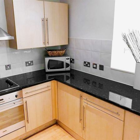 1 Bed Flat, Park House Apartments, LS1 - Photo 3