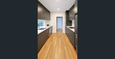 Stylish, Light-Filled Townhouse with Indoor-Outdoor Living - Photo 3