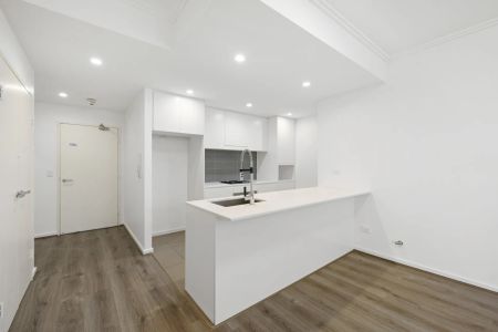 ModernApartment with Leafy Outlook in Prime Asquith Location - Photo 4