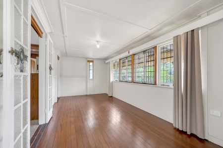 Charming Original Queenslander in the Heart of Ashgrove - Photo 5