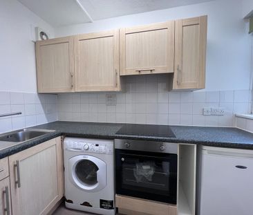 1 bedroom flat to rent - Photo 3