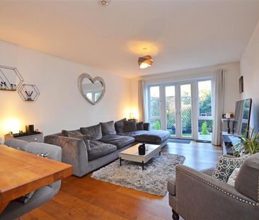 Strawberry Hill Road, Twickenham, Middlesex, TW1 - Photo 2