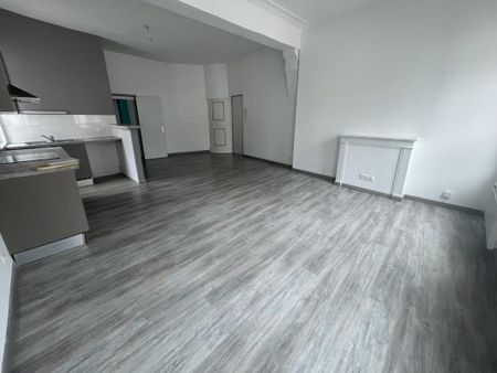 Location Appartement 3 pièces 68m² LOCHES 37600 - Photo 2