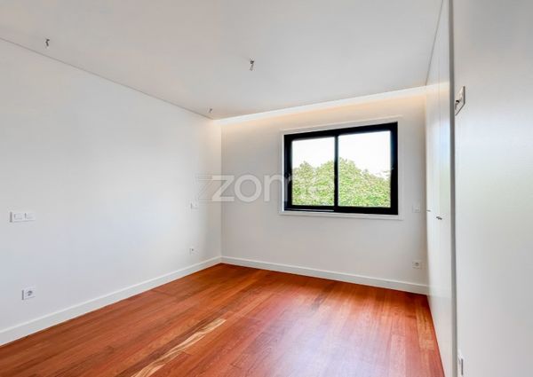 Apartamento T4 em Porto