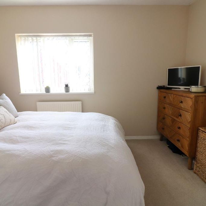 2 Bedroom Terraced To Rent - Photo 1