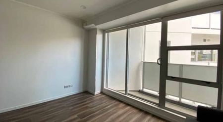 Modern 2 Bedroom Apartment – 430 Volt Apartments - Photo 2