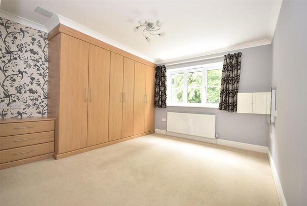 4 bedroom detached house to rent - Photo 1