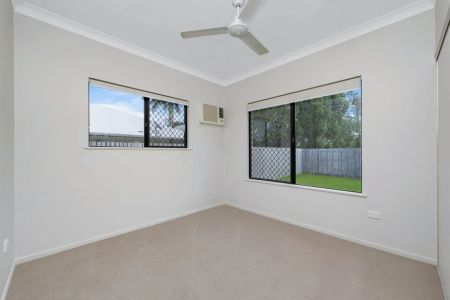 Comfortable Living in Kelso - Photo 3