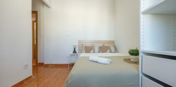 Carrer del Baró de San Petrillo, Valencia, Valencian Community 46020 - Photo 2