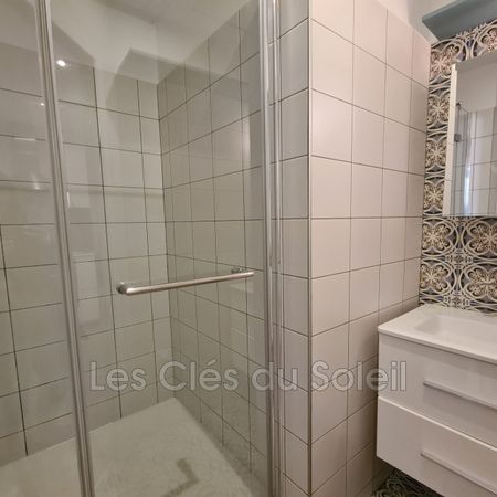 Location Appartement 2 pièces 35m² BANDOL 83150 - Photo 3