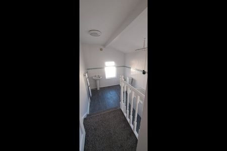 3 Bed Terraced House, Lea Road, CH44 - Photo 2
