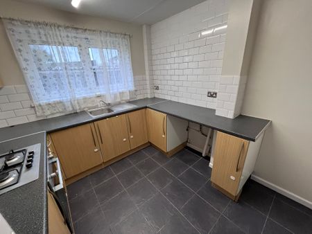 Samuel Crescent, Gendros, Swansea, SA5 8DN - Photo 5