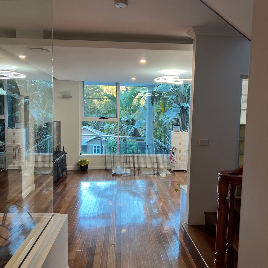 Chatswood West - Photo 1