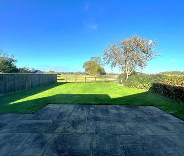 2 bedroom bungalow to rent - Photo 1