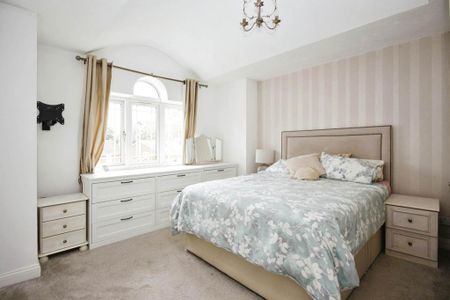 5 bedroom detached house to rent - Photo 5