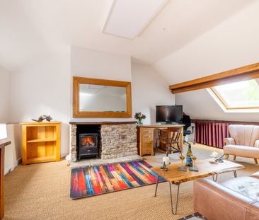 Oxford Street, Woodstock - Photo 1