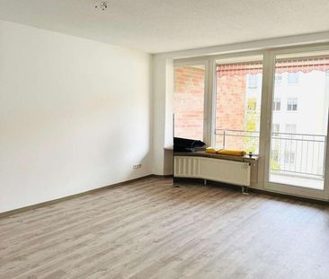 ***SCHÖNE 3 RAUMWOHNUG~TOLLE LAGE~AUFZUG~GROSSER BALKON*** - Photo 3