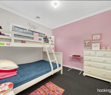 LARGE FAMILY HOME - Photo 6