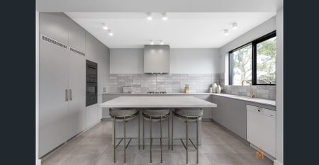 Parkside Perfection - Fully Furnished - Photo 5